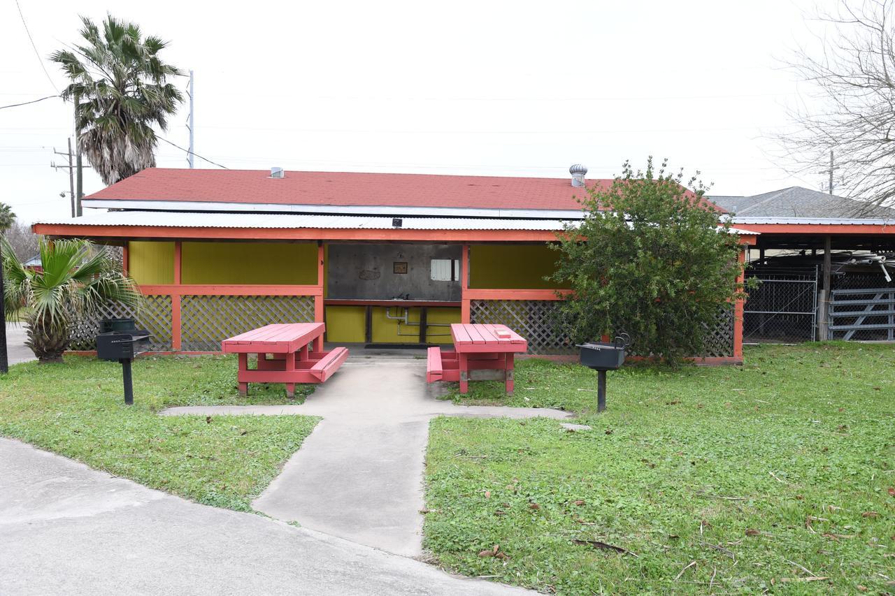 Gilchrist Gulfway Motel And Restaurant المظهر الخارجي الصورة